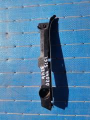 Крепление бампера левое переднее TOYOTA Isis anm10 52116-44070 1 ракурс