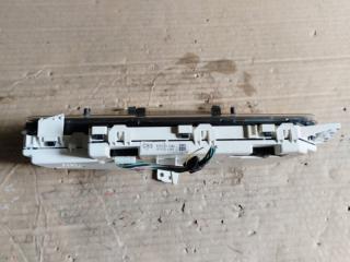 Спидометр Toyota Sienta ncp81 1nz-fe 83800-5С683 3 ракурс Спидометр Toyota Sienta ncp81 1nz-fe 83800-5С683 3 ракурс