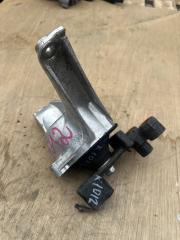Подушка правая передняя Honda Stream RN6 R18A 4 ракурс