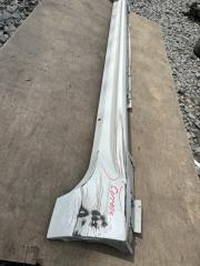 Порог правый Toyota Corolla ZWE211 75850-12100 3 ракурс
