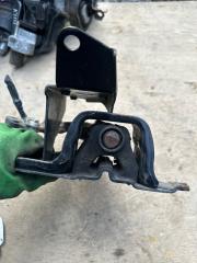 Подушка двигателя левая Toyota Passo KGC30 1kr-fe 2 ракурс