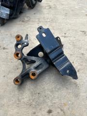 Подушка двигателя левая Toyota Passo KGC30 1kr-fe 3 ракурс