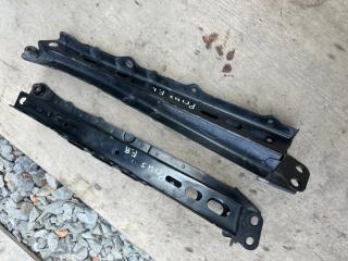 Балка под двс правая передняя Toyota Prius ZVW30 2zr-fxe 1 ракурс