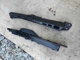 Балка под двс правая передняя Toyota Prius ZVW30 2zr-fxe 2 ракурс