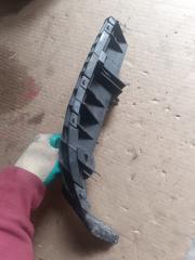 Крепление бампера правое заднее TOYOTA BB QNC21 52155-B1020 2 ракурс