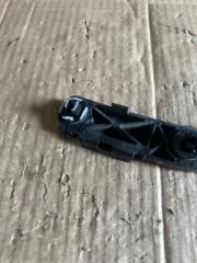 Крепление бампера правое заднее Toyota Sienta NCP81 1nz-fe 52575-52100 3 ракурс