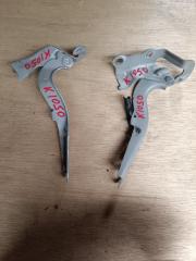 Петля капота TOYOTA Wish ZNE10 1zzfe 1 ракурс