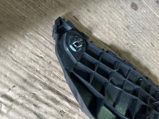 Крепление бампера левое переднее Toyota Spade ncp145 1nz-fe 52536-52120 3 ракурс