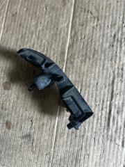 Крепление бампера правое заднее Toyota Spade ncp145 1nz-fe 52562-52070 3 ракурс
