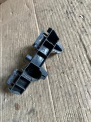 Крепление бампера левое заднее Toyota Spade ncp145 1nz-fe 52563-52040 4 ракурс