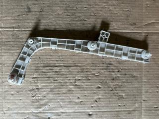 Крепление бампера правое заднее MITSUBISHI DELICA D5 CV5W 4B12 3 ракурс