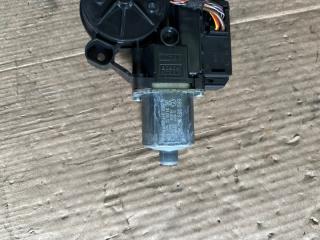 Мотор стеклоподъемника правый передний VOLKSWAGEN Polo 6r, WVWZZZ6RZDU023402 CBZ 6R0959802AC 3 ракурс