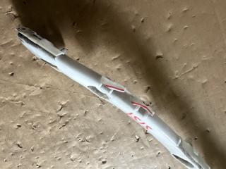 Крепление бампера левое заднее Toyota Isis ZNM10 1zz-fe 52156-44031 2 ракурс