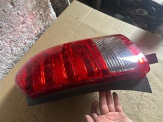 Стоп-сигнал правый Toyota Wish ZNE10 1zz-fe 68-14 2 ракурс