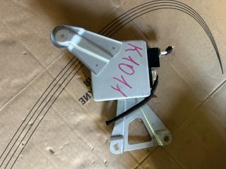 Блок управления рулевой колонкой Toyota Voxy ZRR70 3zr-fae 89650-28230 1 ракурс