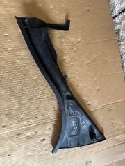 Накладка на стойку кузова правая задняя Subaru Legacy BE5 EJ20 2 ракурс