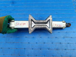 Домкрат TOYOTA CROWN JZS130 4 ракурс