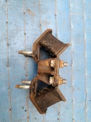 Подушка акпп Toyota ALTEZZA GXE10 1G-FE 3 ракурс