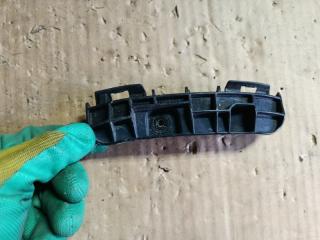 Запчасть крепеж бампера задний правый TOYOTA WISH