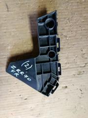 Крепеж бампера правый передний TOYOTA VOXY ZRR70 3ZR-FAE 52115-28160 1 ракурс