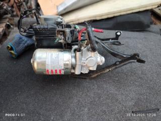 Блок abs TOYOTA Yaris MXPH10 m15a-fxe 3 ракурс