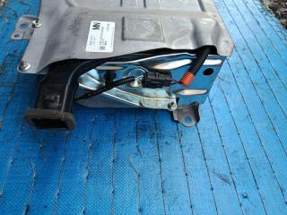 Батарея высоковольтная TOYOTA YARIS MXPH10 m15a-fxe 3 ракурс