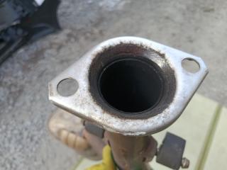 Бочка глушителя Toyota Crown GRS182 3GR-FSE 4 ракурс Бочка глушителя Toyota Crown GRS182 3GR-FSE 4 ракурс