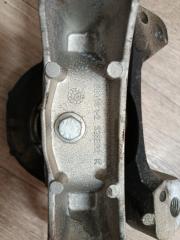 Подушка двигателя правая VOLVO V40 MV B5204T9 5 ракурс Подушка двигателя правая VOLVO V40 MV B5204T9 5 ракурс