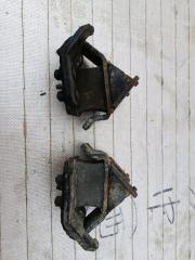 Подушка двигателя NISSAN CARAVAN VWME25 ZD30 3 ракурс