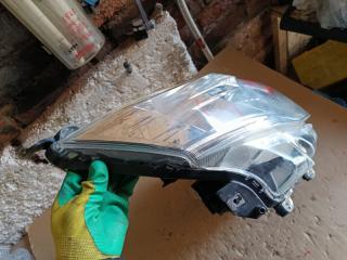 Фара правая TOYOTA TANK M900A 1KR 3 ракурс