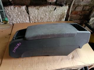 Запчасть бардачок между сиденьями NISSAN CARAVAN