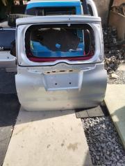 Дверь 5-я TOYOTA VOXY ZRR80 1 ракурс
