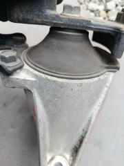 Подушка двигателя правая HONDA STREAM RN6 R18A 4 ракурс