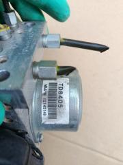 Блок abs NISSAN LEAF ZE0 EM61 476603NA0A 5 ракурс