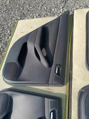 Обшивка дверей TOYOTA AVENSIS AZT250 1AZ-FSE 3 ракурс