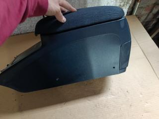 Бардачок между сиденьями TOYOTA MARK II BLIT GX110 1G-FE 3 ракурс