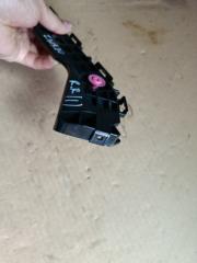 Крепеж бампера правый задний TOYOTA VOXY ZWR80 52155-28130 3 ракурс
