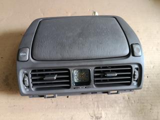 Бардачок TOYOTA PROGRES JCG10 1JZ-FSE 1 ракурс
