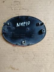 Эмблема TOYOTA AQUA NHP10 1NZ-FXE 2 ракурс