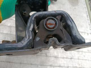 Подушка двигателя левая TOYOTA PASSO KGC30 1KR-FE 12306-B1080 2 ракурс
