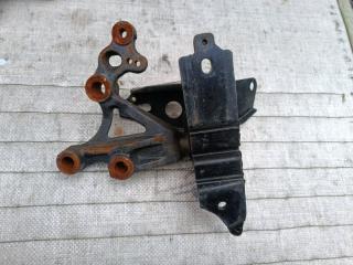 Подушка двигателя левая TOYOTA PASSO KGC30 1KR-FE 3 ракурс