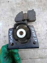 Подушка двигателя передняя TOYOTA PRIUS ZVW30 2ZR-FXE 12361-37090 1 ракурс Подушка двигателя передняя TOYOTA PRIUS ZVW30 2ZR-FXE 12361-37090 1 ракурс