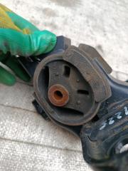Подушка двигателя левая TOYOTA PRIUS ZVW30 2ZR-FXE 12372-37110 2 ракурс Подушка двигателя левая TOYOTA PRIUS ZVW30 2ZR-FXE 12372-37110 2 ракурс