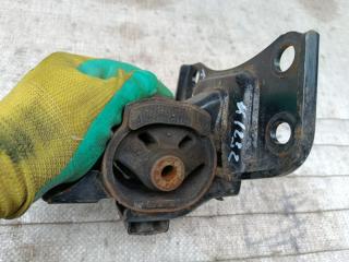 Подушка двигателя левая TOYOTA PRIUS ZVW30 2ZR-FXE 12372-37110 2 ракурс Подушка двигателя левая TOYOTA PRIUS ZVW30 2ZR-FXE 12372-37110 2 ракурс