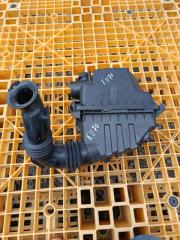 Корпус воздушного фильтра TOYOTA SIENTA NCP81 1NZ-FE 1 ракурс Корпус воздушного фильтра TOYOTA SIENTA NCP81 1NZ-FE 1 ракурс