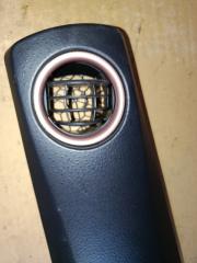 Консоль магнитофона TOYOTA VITZ NSP130 1NR-FE 55470-52060 4 ракурс
