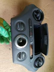 Климат-контроль Toyota Vitz scp10 1sz-fe 2 ракурс