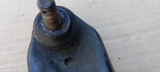 Рычаг правый передний TOYOTA vitz KSP90 3 ракурс