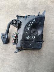 Блок предохранителей TOYOTA COROLLA FIELDER ZRE144 2ZR-FE 3 ракурс