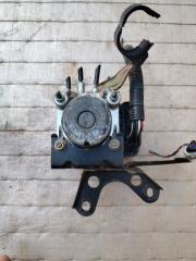 Блок abs TOYOTA SIENTA ncp81 1NZ-FE 44510-52400 4 ракурс